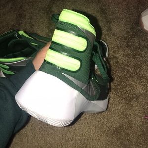 Nike Shoes - 2015 Women’s Hyperdunk basketball shoes Nike Shoes - 2015 Women’s Hyperdunk basketball shoes